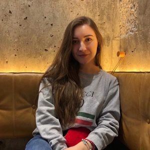 Meet your Posher, Yulia